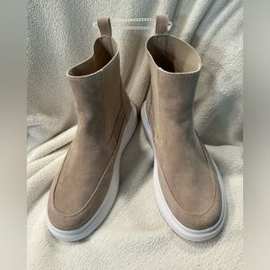 Nurture suede slip on bootie size 8 M NWT